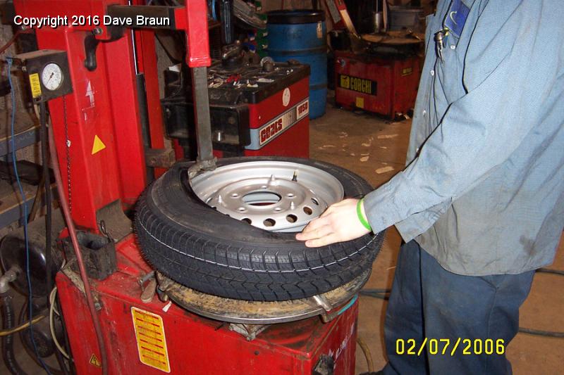 MGTD15470/Suspension System/Tires and Wheels/Bending the bead around